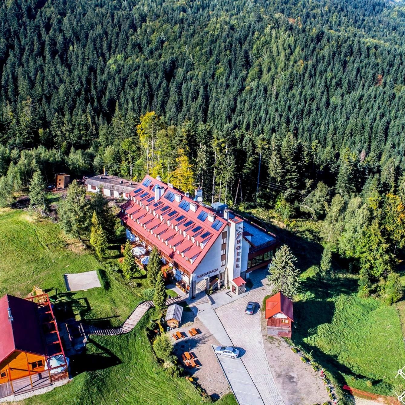 Ski Hotel Sale weselne PiwnicznaZdrój