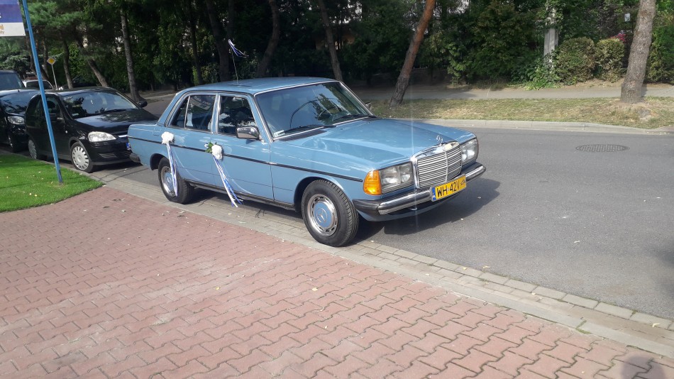 Mercedes W123 Beczka do ślubu Auto do ślubu Warszawa