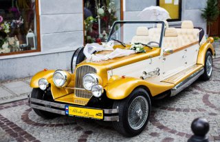 ALFA  ROMEO   niepowtarzalny samochód do ślubu 