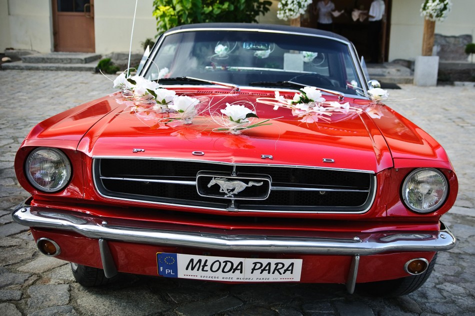 Ford Mustang 1965 wynajem na wesela sluby i inne Auto do