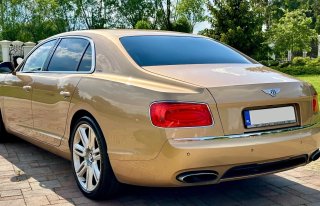 EUROLIMUZYNY flota aut do ślubu Bentley Mercedes Hummer BMW Audi