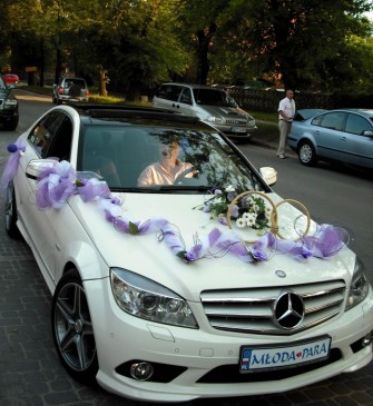 Biały Mercedes do ślubu  Żyrardów