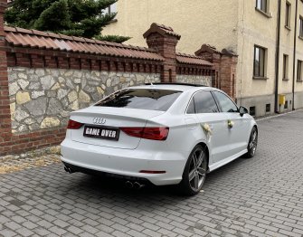 Piękne 300-konne Audi / Duży wybór dekoracji / Transport gości / LOVE Bielsko-Biała