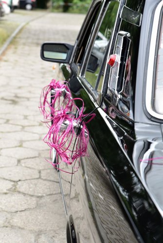 Czarna Wołga do Ślubu Kalisz