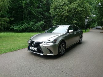 Piękny i luksusowy Lexus GS - limuzyna do ślubu Poznań