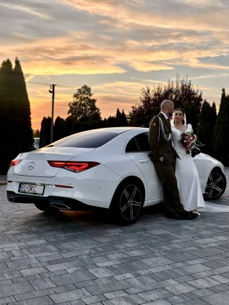 Dwa Białe Mercedesy Do Ślubu z Jasnymi Wnętrzami  Łódź/Warszawa