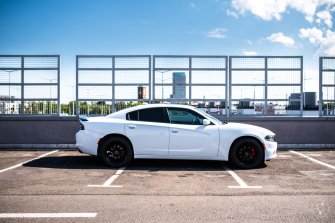 Biały Dodge Charger SXT Krzeszowice