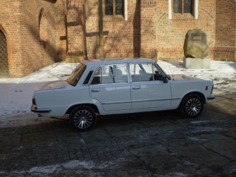 Biały Fiat 125p śluby , wesela Bydgoszcz