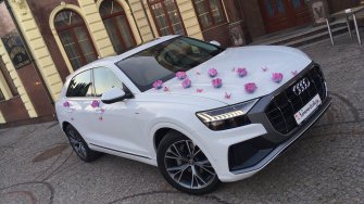 Białe auto do ślubu Audi Q8 Suwałki