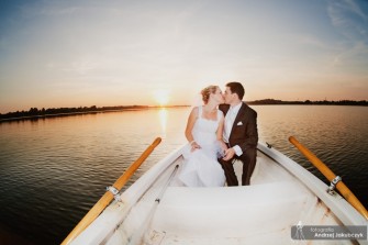 Zdjęcie ślubne na łódce Bieruń