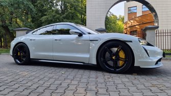 Porsche Taycan Turbo  z kierowcą (5-cio osobowy) Warszawa