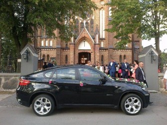 Limuzyna do ślubu BMW X6 35d xDrive auto samochód na ślub wesele Radzymin
