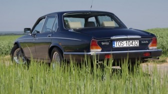 Daimler Double Six - auto Elżbiety II klasyka i prestiż Ostrowiec Świętokrzyski