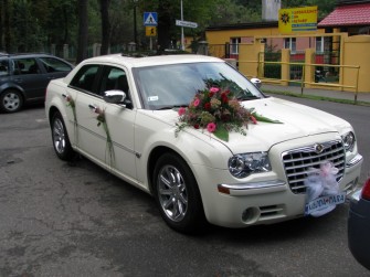 Chrysler 300C 5,7 HEMI kremowy - cały śląsk, opolszczyzna i łódzkie Rozalin