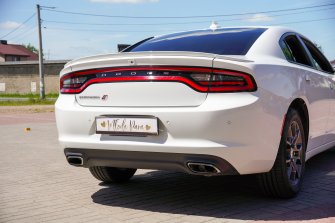 Biały Dodge Charger V6 na ślub Toruń