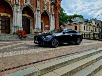 Wyjątkowy nowy, czarny Mercedes CLS AMG do ślubu Kraków