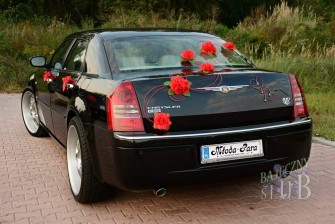 Auto do Ślubu Chrysler 300c czarna perła na 22 calowych felgach. Rybnik