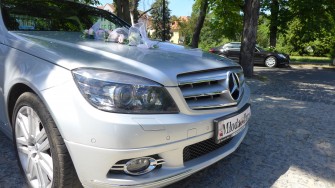 Elegancki Srebrny Mercedes C-klasse Avantgarde Toruń