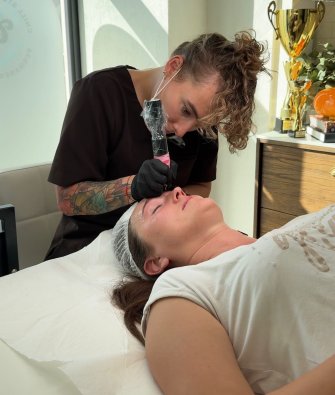 Chill Studio - naturalne piękno w dniu, które zapamiętasz na zawsze  Olesno