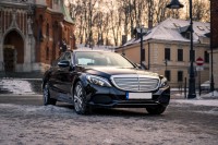 Mercedes-Benz C klasa wersja Exclusive - Wynajem pojazdu do ślubu Kraków