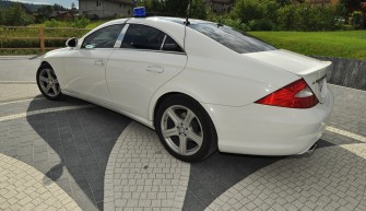 Samochód Auto Mercedes CLS biały do ślubu  Wiśniowa