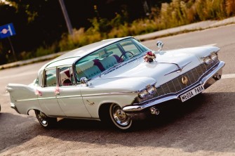Zabytkowy amerykański samochód do ślubu Chrysler Imperial 1960r Łuków