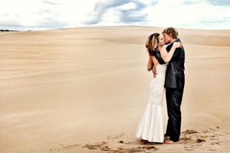 Wydmy zmieniają swój kształt na wietrze, jednak pustynia zawsze pozostaje taka sama. I tak będzie z naszą Miłością.  Inowrocław