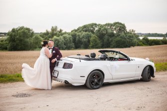 Mustang cabrio Mercedes glc coupe Dębogóry