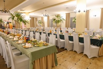 PODZAMCZE Hotel Restauracja  Grażyna Glińska Góra kalwaria