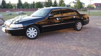 Lincoln Town Car Long do wynajęcia na ślub i inne uroczystości Słupca