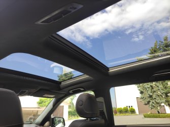 Biały Mercedes Gls z czarnym dachem Grójec