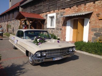 Cadillac - samochód do ślubu Gnienzo