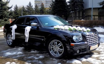 Chrysler 300C śnieznobiały i czarny na ślub i wesele Katowice 