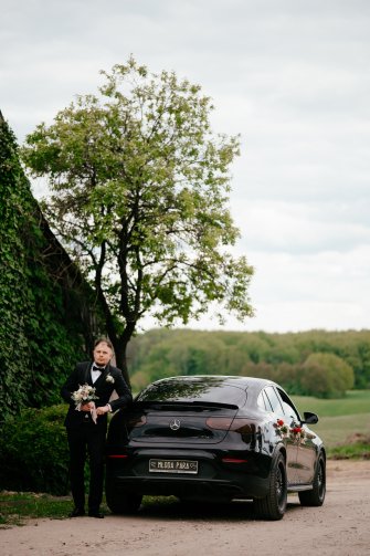 Mustang cabrio Mercedes glc coupe Dębogóry