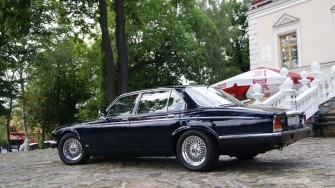 Daimler Double Six - auto Elżbiety II klasyka i prestiż Ostrowiec Świętokrzyski