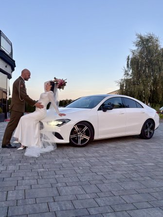 Dwa Białe Mercedesy Do Ślubu z Jasnymi Wnętrzami  Łódź/Warszawa