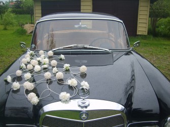 Zabytkowy Mercedes W111 z 1964 Halinów