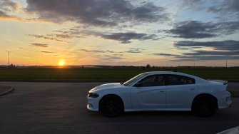 Biały Dodge Charger Daytona V8 Poznań