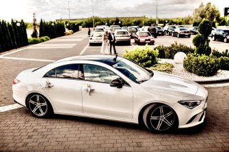 Dwa Białe Mercedesy Do Ślubu z Jasnymi Wnętrzami  Łódź/Warszawa