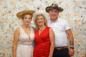 FotoHAPPY-teledysk i napis "LOVE"GRATIS! Bolesławiec