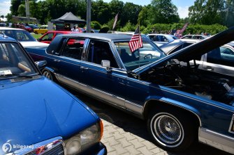 Cadillac Brougham do ślubu retro z klimatyzacją klasyk amerykanski Lublin