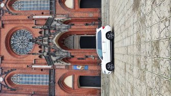 Biały Mercedes Gls z czarnym dachem Grójec