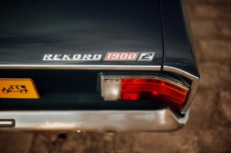 Zabytkowy Opel Rekord C do ślubu. Wrocław