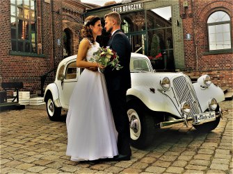 Biały Citroen Traction Avant - idealne auto na ślub Katowice