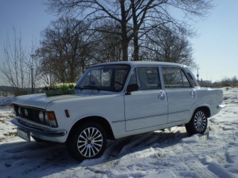 Biały Fiat 125p śluby , wesela Bydgoszcz