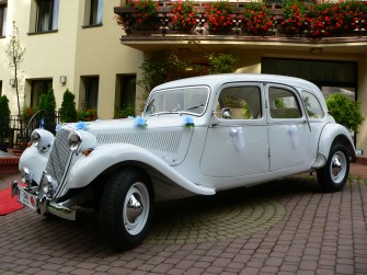 Biały Citroen Traction Avant - idealne auto na ślub Gliwice