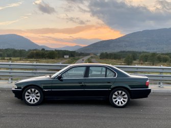 BMW 735 E38 V8 samochód do ślubu; możliwość samodzielnej jazdy Bielsko-Biała