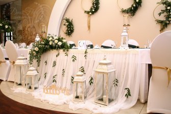 Decoflori dekoracje ślubne, pokorwce na krzesła Fajsławice