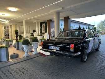 Czarna Wołga do Ślubu Kalisz