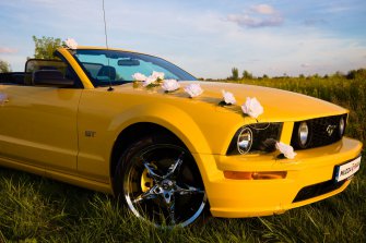 Mustang Cabrio do ślubu Pęcice Małe